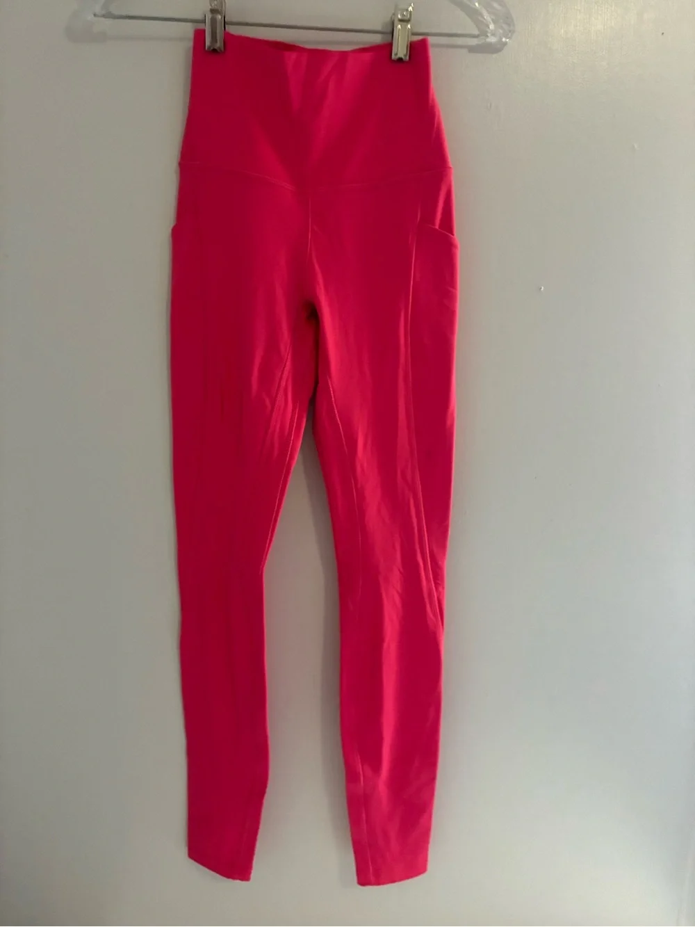 Women’s Lululemon Pink Fast & Free Lined With Pockets SZ 2